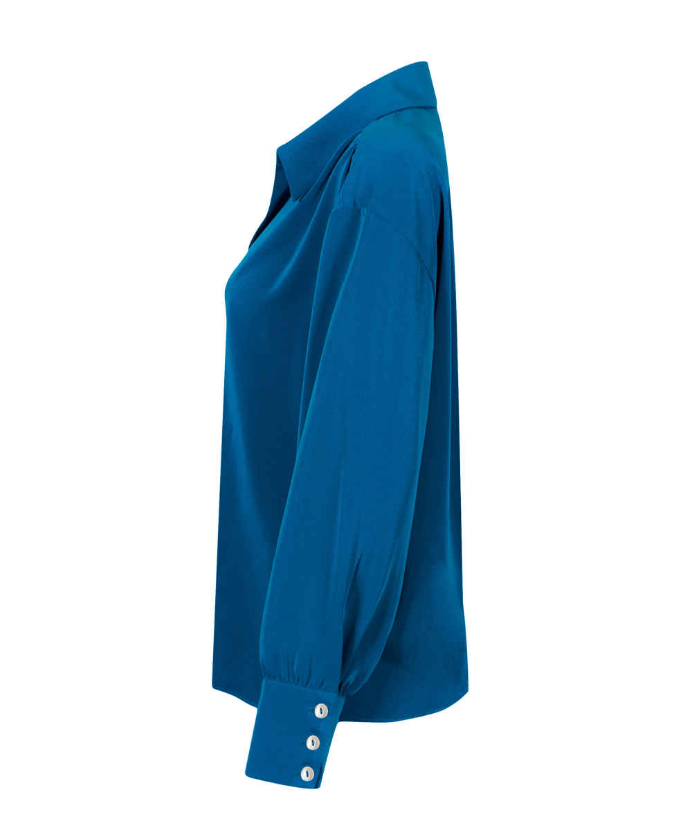 بلوزة نسائية بأكمام طويلة موديل هوغرو