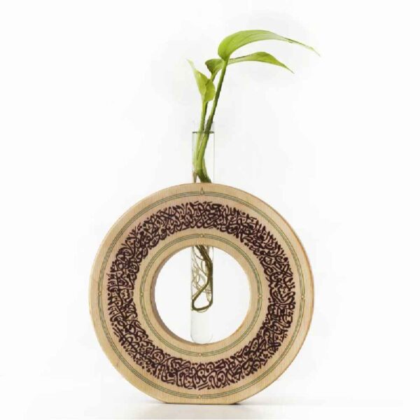 مزهرية تراريوم خشبية زخرفية بنقش إسلامي