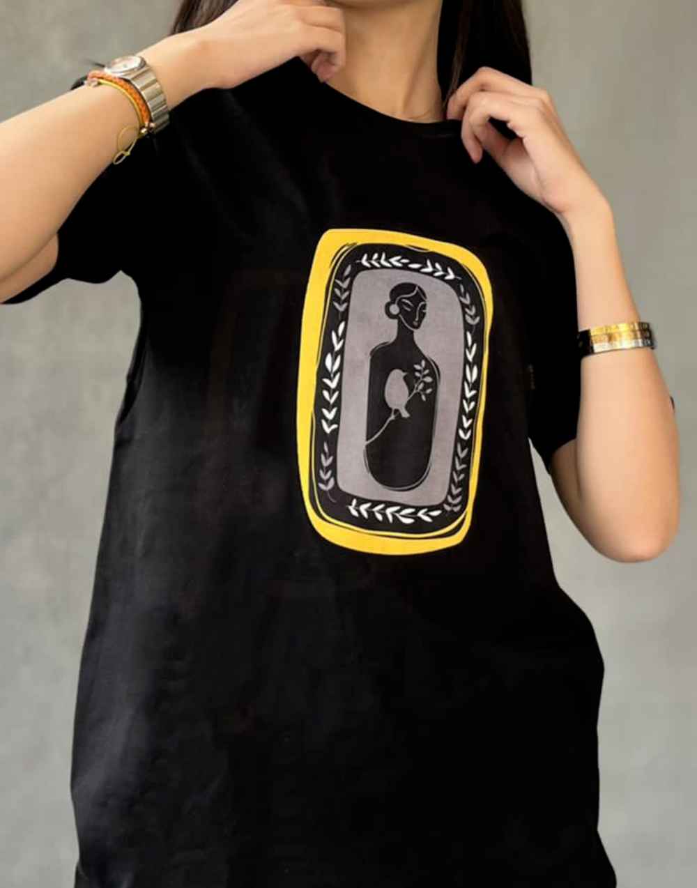 تيشيرت فني للجنسين – موديل الحياة | تصميم يعبر عن معنى الحياة