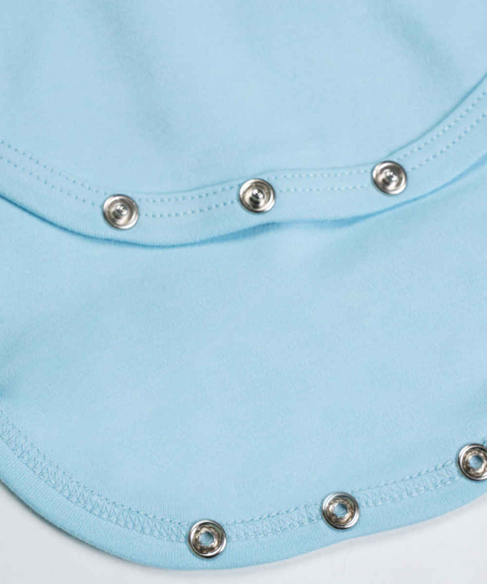 بدلة أطفال رضع بأكمام قصيرة وأكتاف متداخلة باللون الأزرق بندا