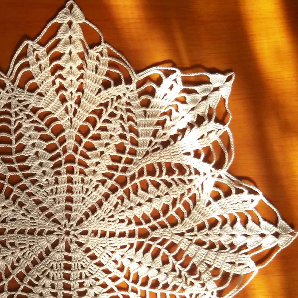 مفرش طاولة كروشيه يدوي النموذج دونه