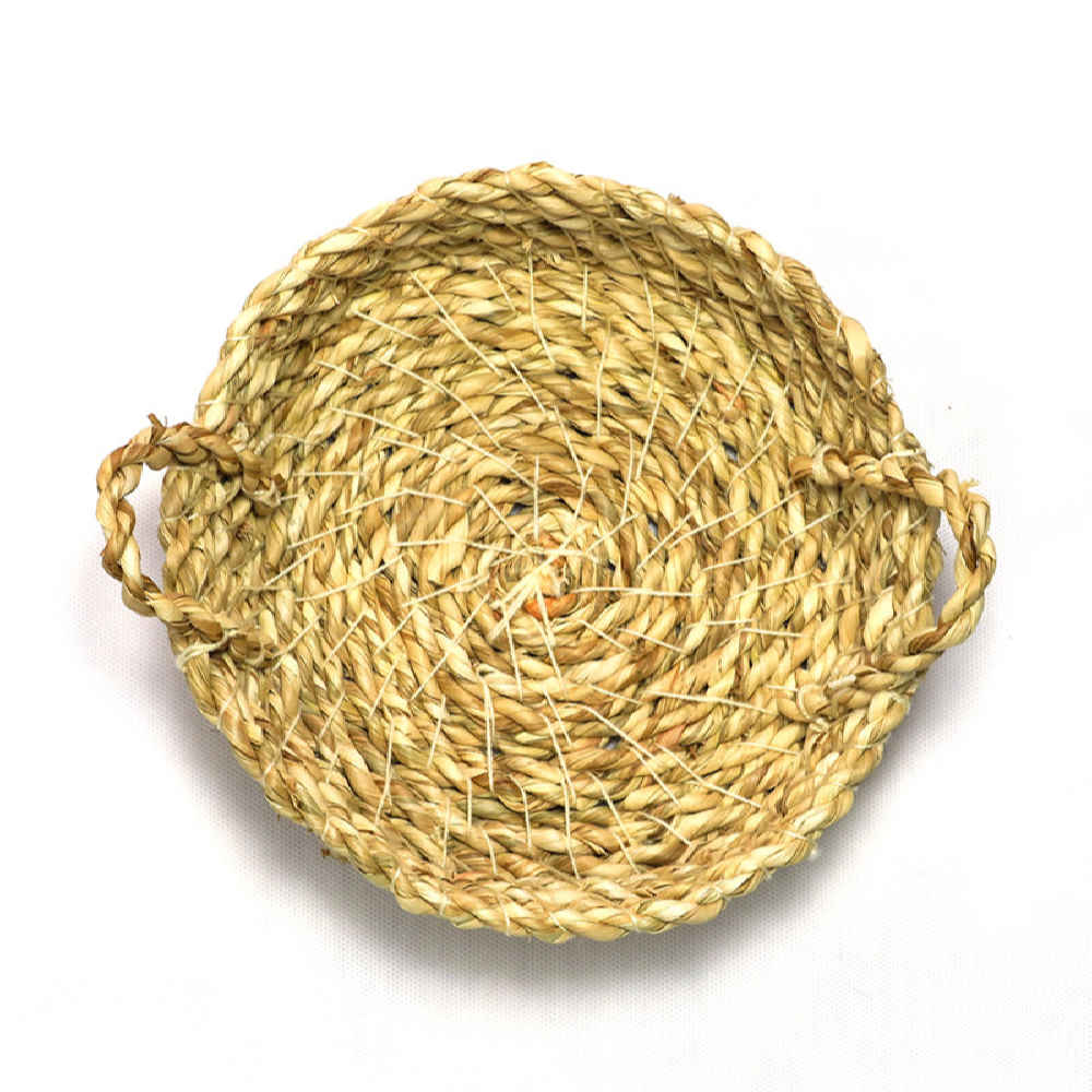 سلة من أوراق النخيل المحبوكة، نموذج داز