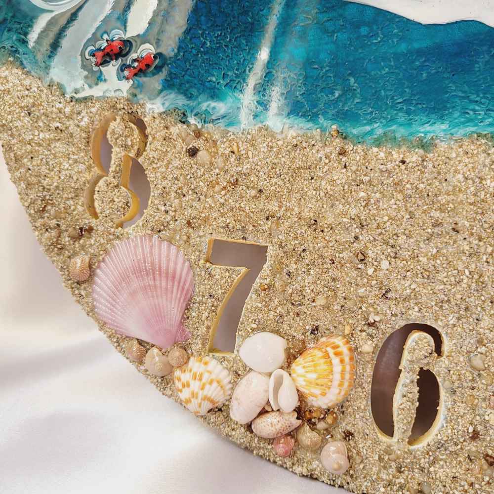 ساعة حائط مصنوعة يدويًا من الراتنج – نمط تجريدي داريا