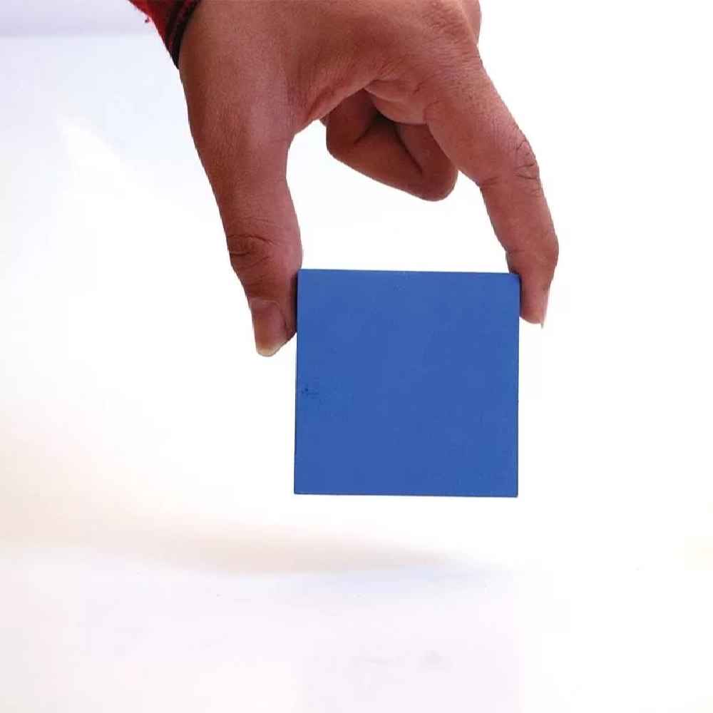 لغز دماغ خشبي على شكل مربع – تحدي هندسي كلاسيكي