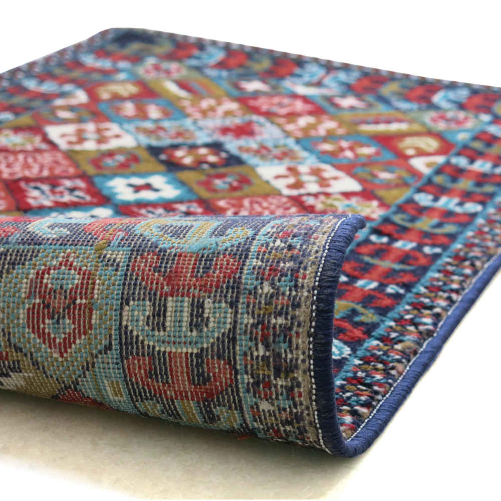 سجادة داخلية لتزيين المنزل – غير قابلة للانزلاق ومزينة بطبعات مستوحاة من الفن الإيراني (بصير)