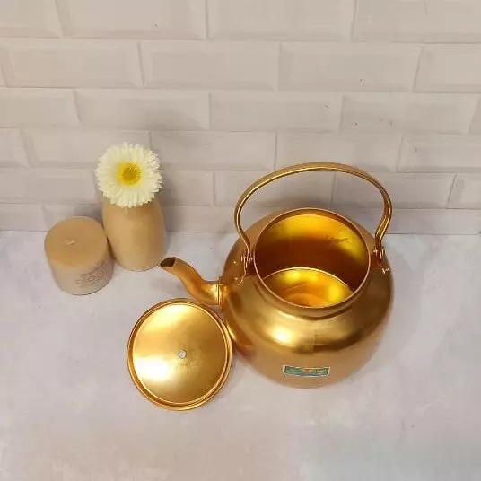 غلاية تخييم خارجية خفيفة الوزن – تناسب التخييم حول النيران (متوفرة بأحجام متنوعة)