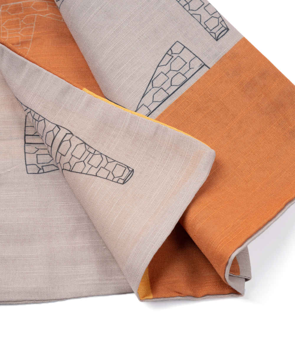 وشاح مطبوع للنساء فني مزدوج الجانبين رمادي