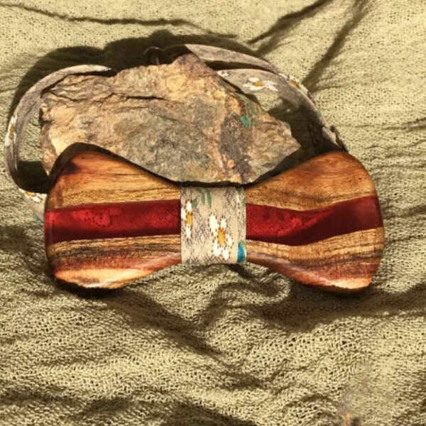 رباط عنق خشبي مصنوع يدويًا - نموذج كيان الأنيق