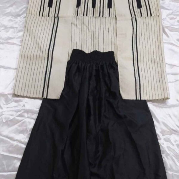 مجموعة الملابس التقليدية للرجال البختياريين الإيرانيين