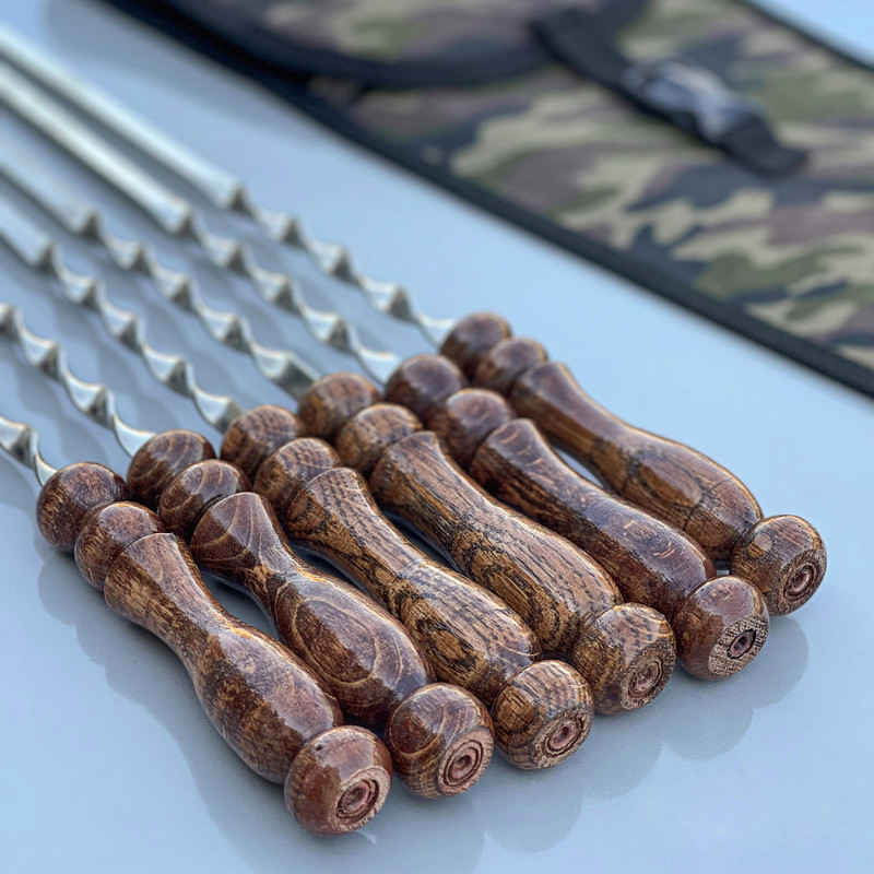 مجموعة من ستة أسياخ فولاذية بمقابض خشبية (63 سم) للكباب والشواء