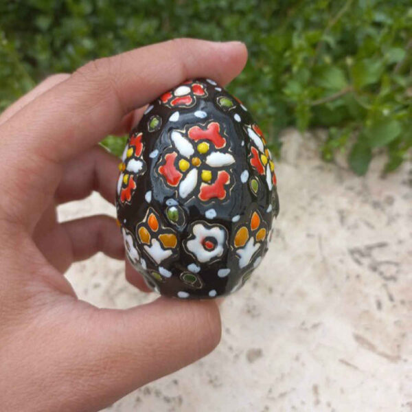 بيض خزف مناكاري زخرفي