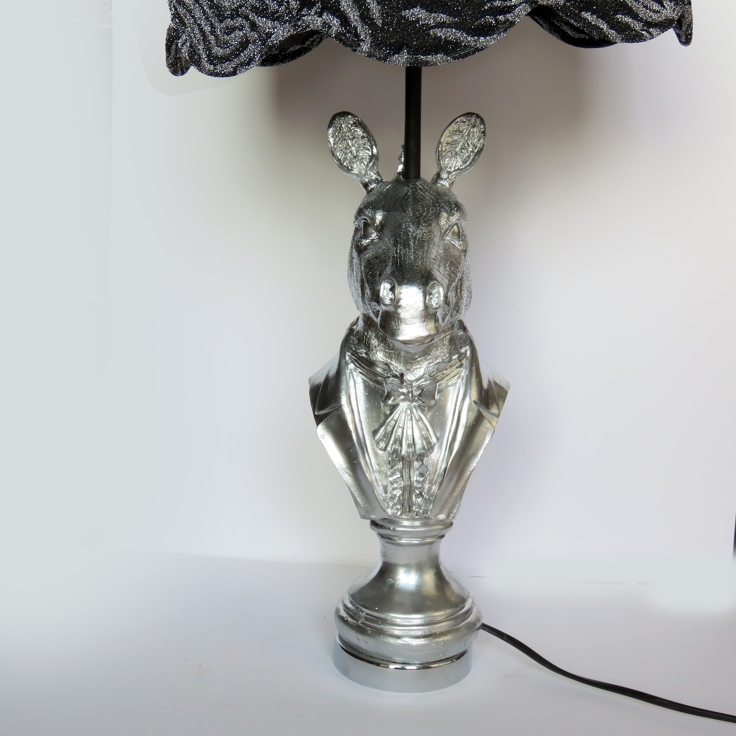 مصباح طاولة جديد مصنوع يدويًا على شكل زرافة سيراميكية