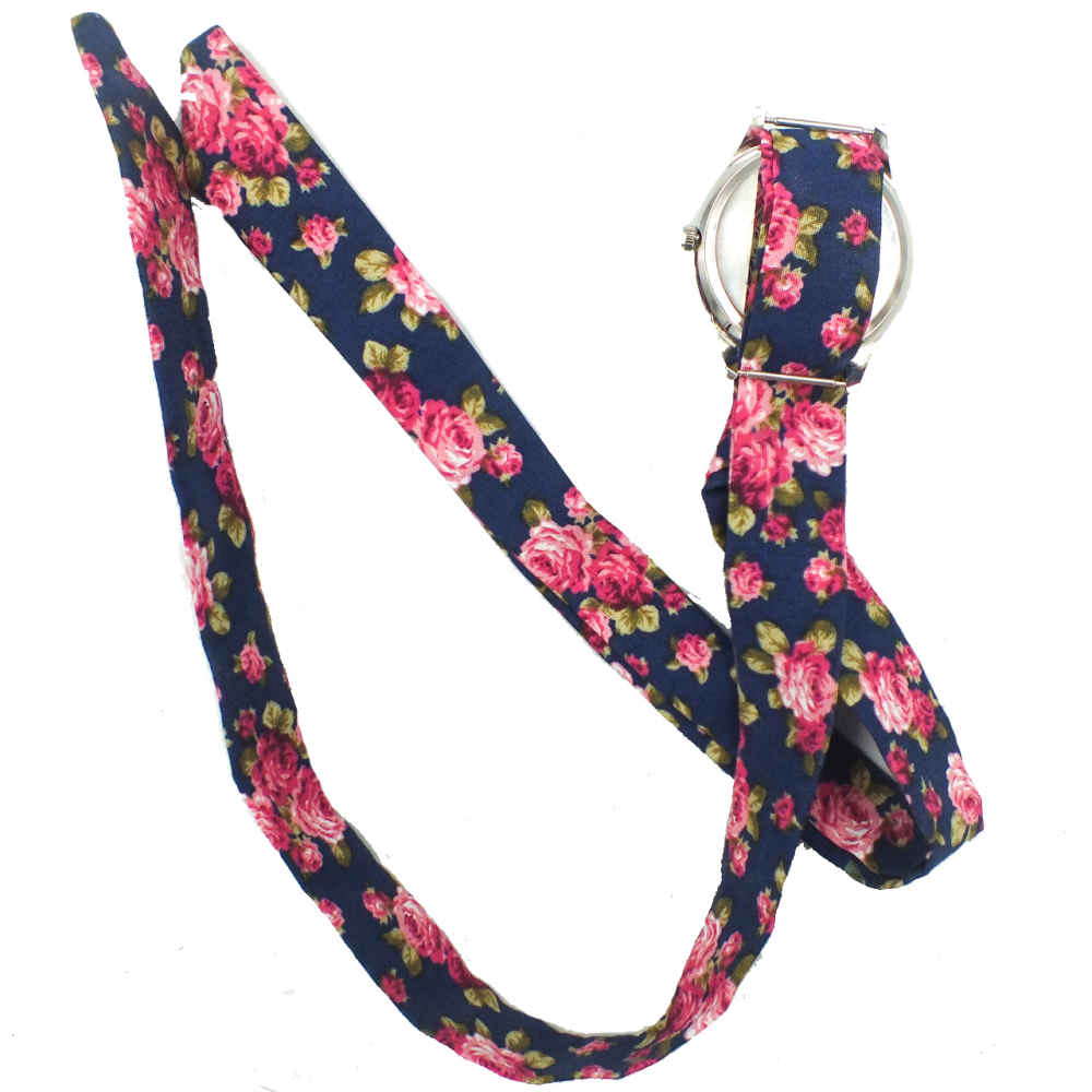 ساعة يد نسائية بوهيمية مزخرفة بالورود من القماش مع ربط رباط وشاح – دريم كاتشر (صائد الأحلام)