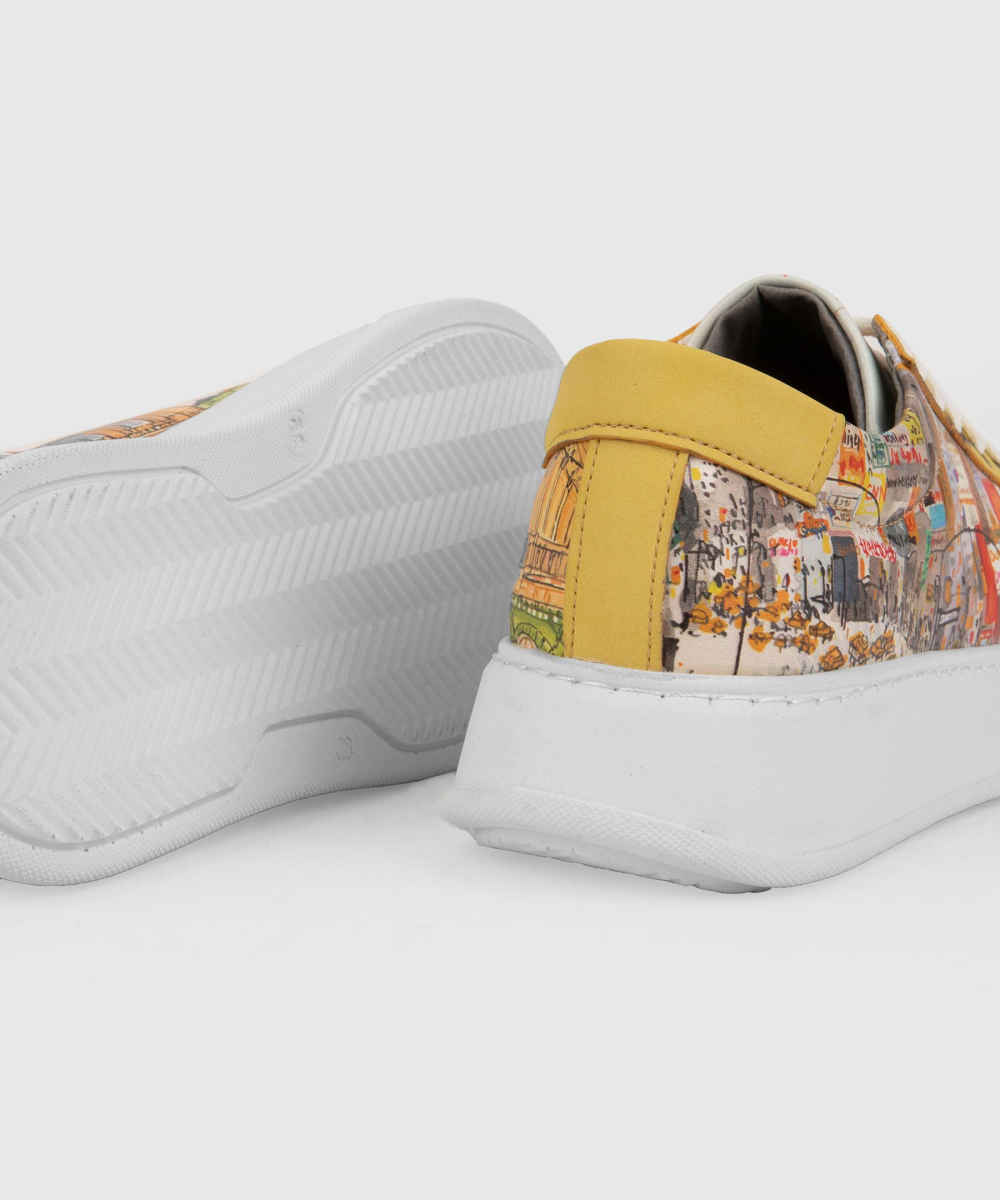 أحذية رياضية عارضة بطبعة الجرافيتي للنساء طراز شيك – سيتي