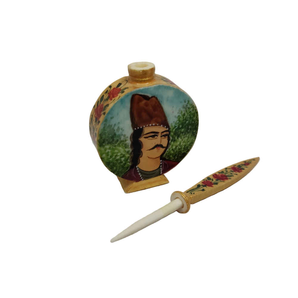 حامل سورميداني إيراني مصنوع من عظم الجمل مكتب