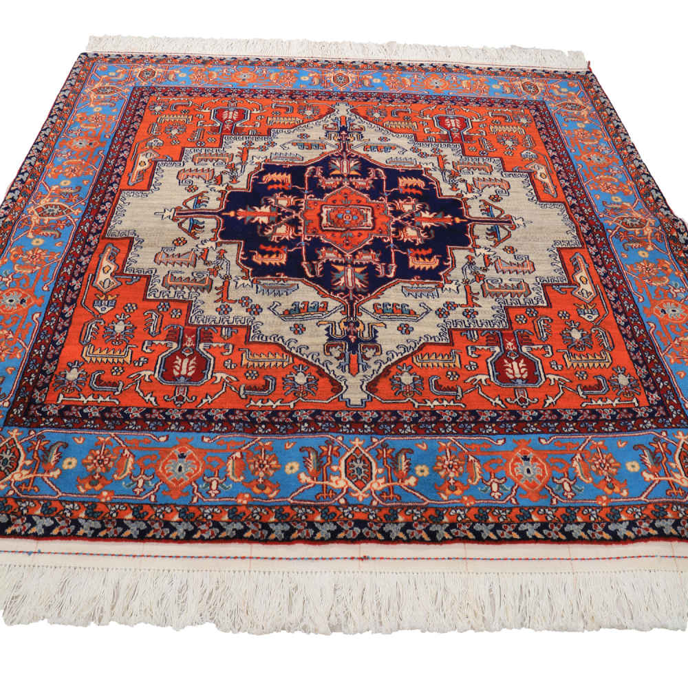 سجادة صوف إيرانية معقودة يدويًا بتصميم ميدالية معقد – أصفهان