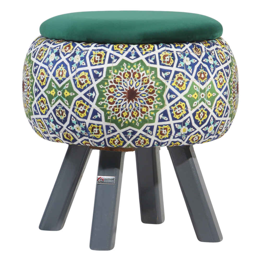 مقعد قدم دائري من المخمل بأرجل خشبية مستوحى من الفن الإيراني – أخضر عماد
