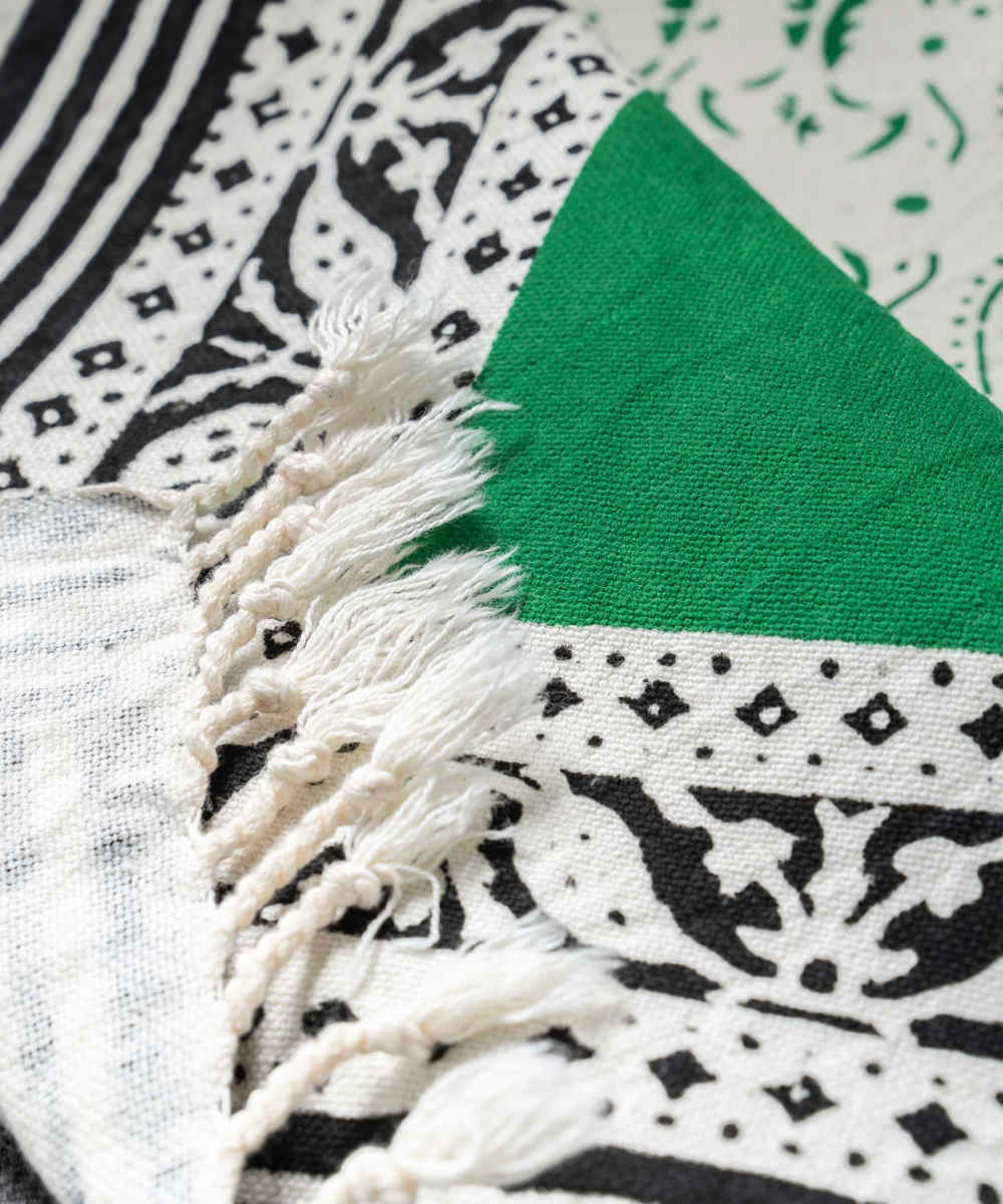 مفرش طاولة من الكتان المطبوع بالكتل موديل سارفين