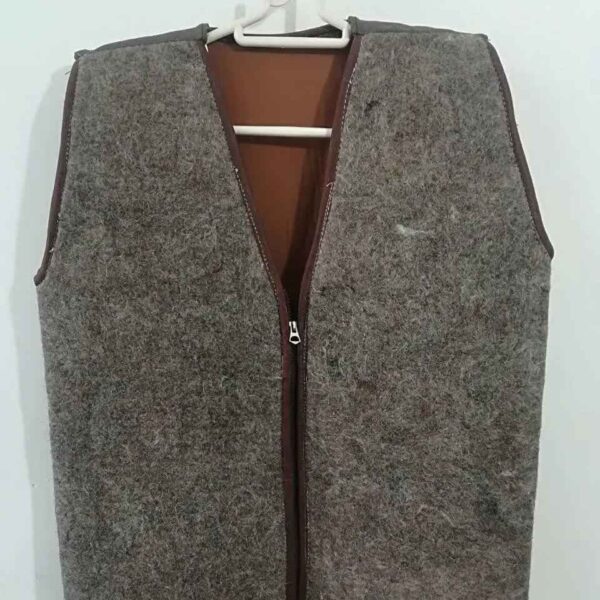 صديري من صوف الجمل الطبيعي موديل تنپوش