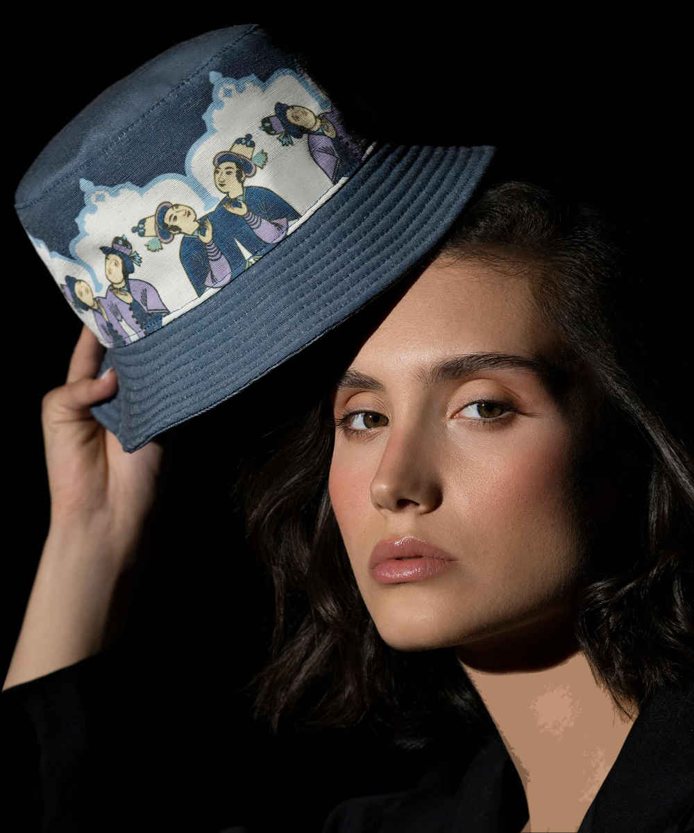قبعة دلو بتصميم فني – موديل أنيس