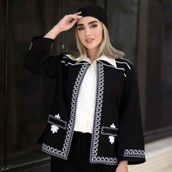 مجموعة مانتو إيراني مطرز مع بنطلون موديل هيلينا