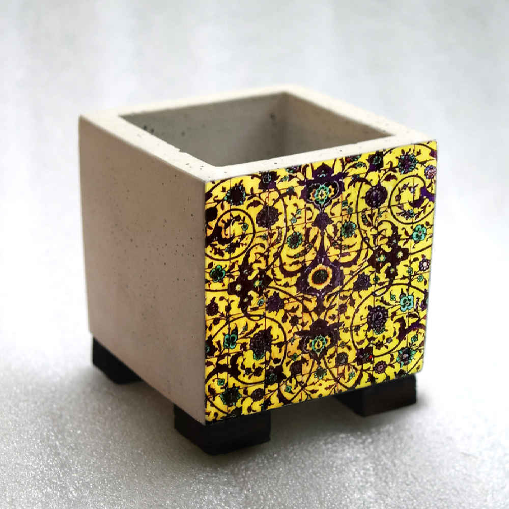 مزهرية إيرانية مربعة من الخرسانة الزخرفية نموذج كتایون
