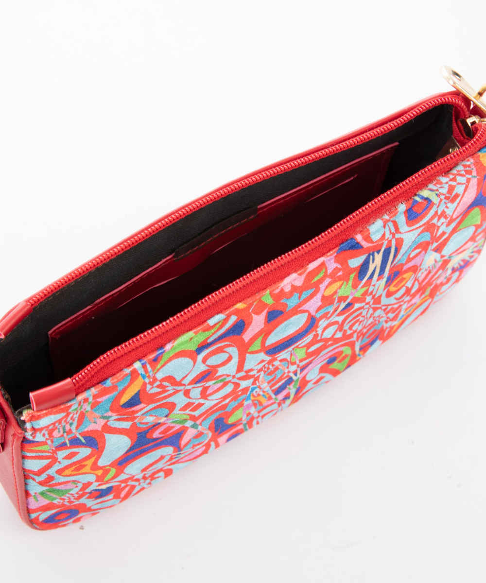 حقيبة سلسلة من الجلد الصناعي المصنوع يدوياً تِيارا