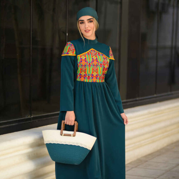 فستان نسائي طويل الأكمام من قماش الكريب موديل ستيلا