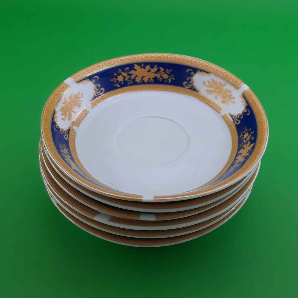 مجموعة من 6 صحون شاي بورسلان إيراني بتصميم فردين