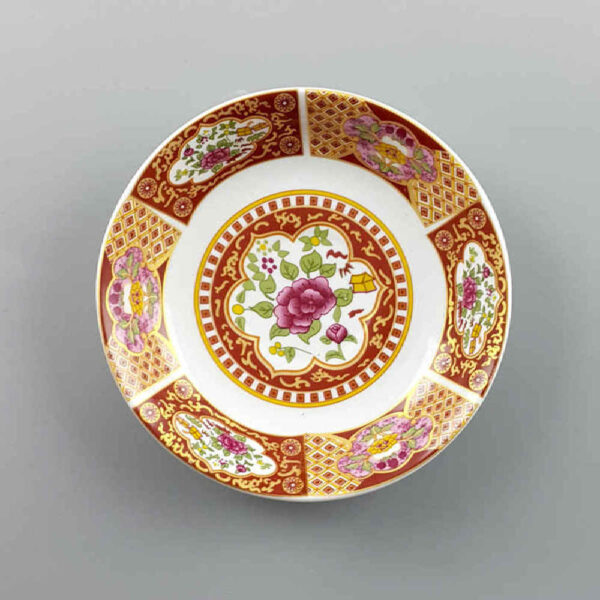 مجموعة من 6 صحون شاي بورسلان إيراني بتصميم نيكا