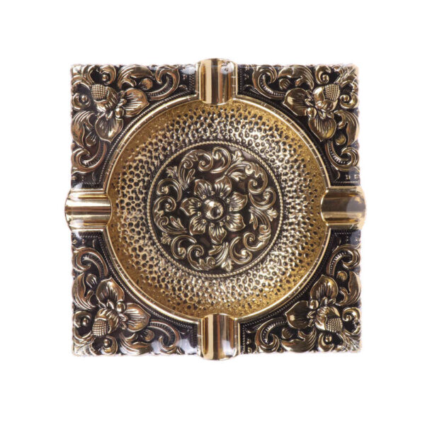 منفضة سجائر معدنية منقوشة – تصميم فني معقد إيليا