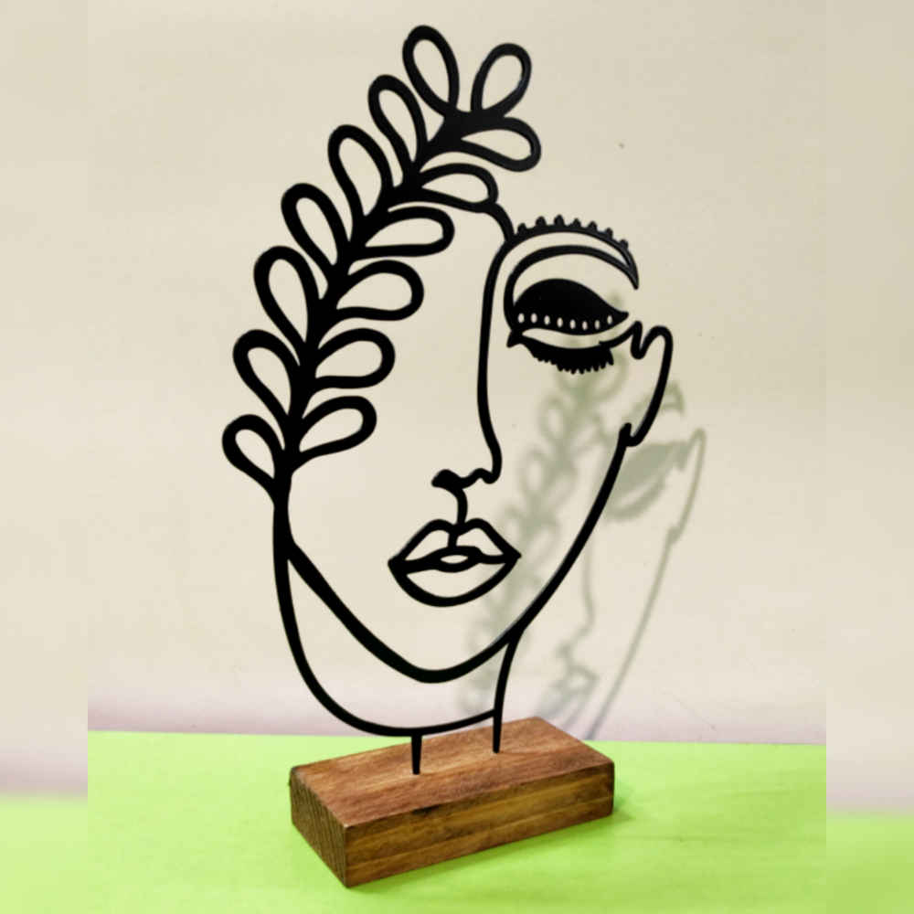 تمثال فني من المعدن بأسلوب الحداثة: زن