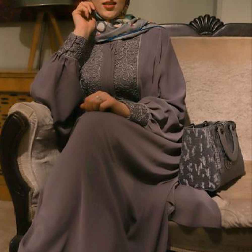 عباية الفراشة الأنيقة للنساء المسلمات – قماش كريب أسود