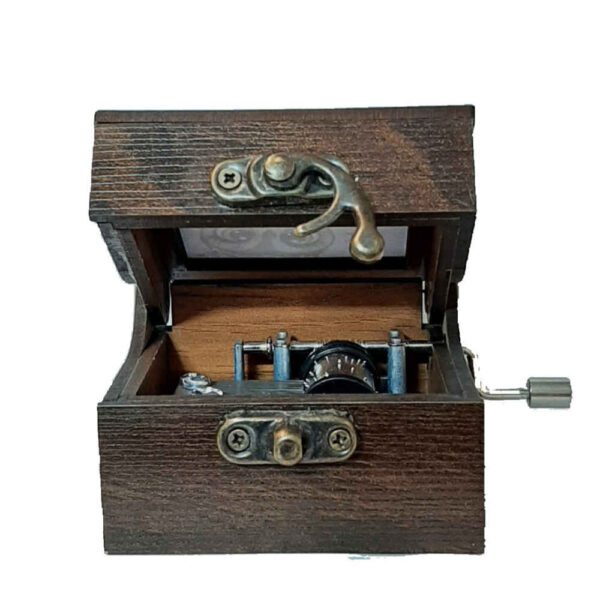 صندوق خشبي موسيقي يعمل يدوياً نموذج لحن