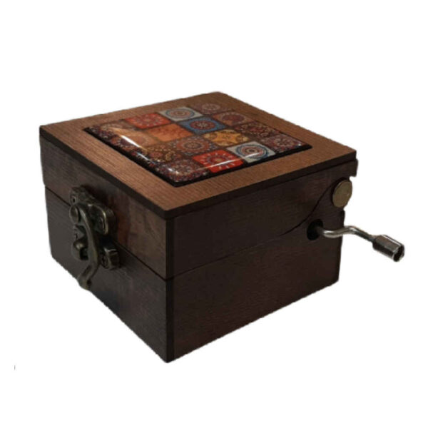 صندوق خشبي موسيقي يعمل يدوياً نموذج بارهم