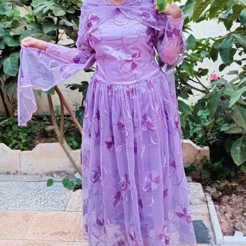 فستان نسائي كردي إيراني تقليدي - نموذج ربيع