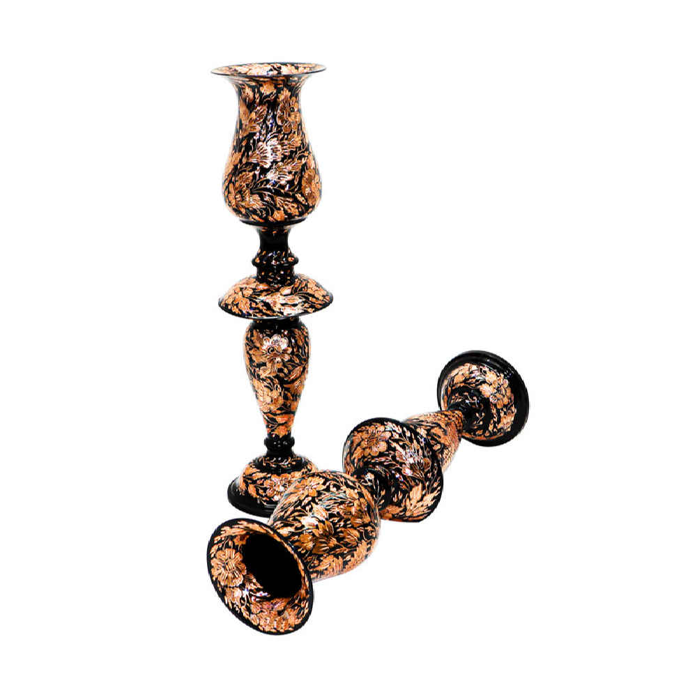 مجموعة إطار مرآة وشمعدانات نحاسية إيرانية منقوشة – تصميم الملك