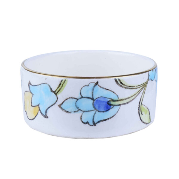 وعاء فخاري يدوي الصنع بنموذج جول ومرغ