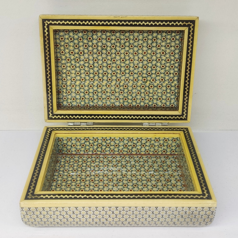 صندوق مجوهرات خشبي مصنوع يدويًا بتصميم ختام إيراني مصور