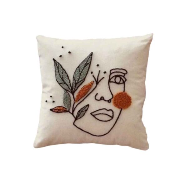 غطاء وسادة مطرز بنقشة إبرة الثقب بتصميم الوجه