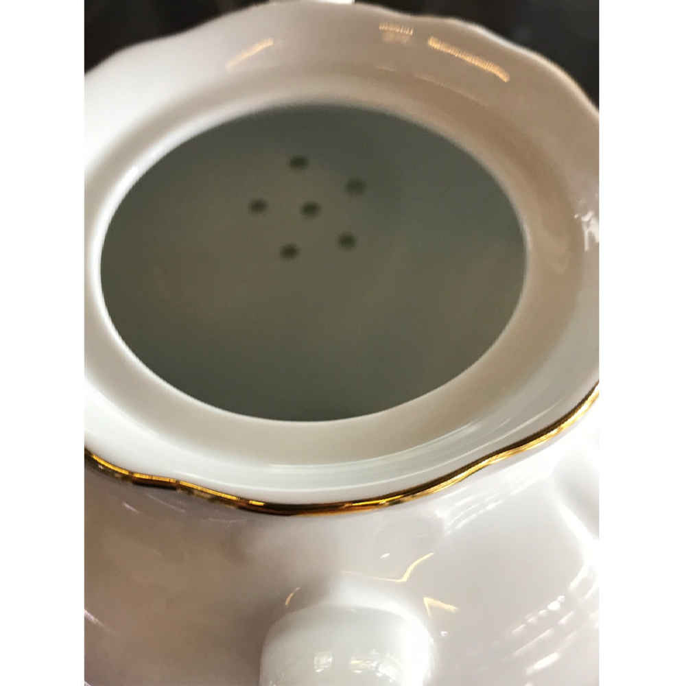 إبريق خزفي لتقديم الشاي باللون الأبيض مع تصميم زهري روزالین