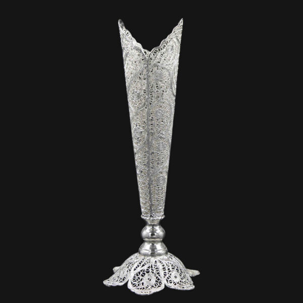 مزهرية مطلية بالفضة زخرفية نوع البوق ملیله