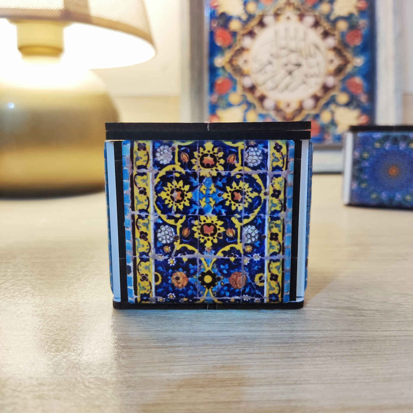 حامل شمعة تيلايت مكعب خشبي موديل هستي