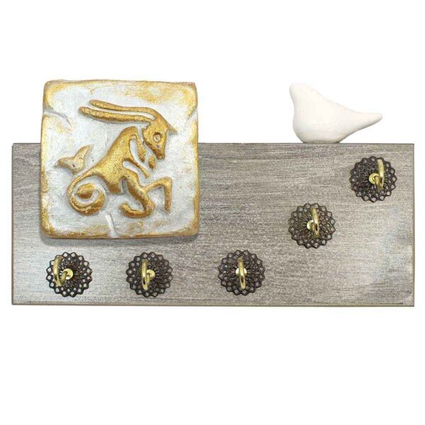 حامل مفاتيح جداري مزخرف ومصنوع يدويًا نموذج ماعز