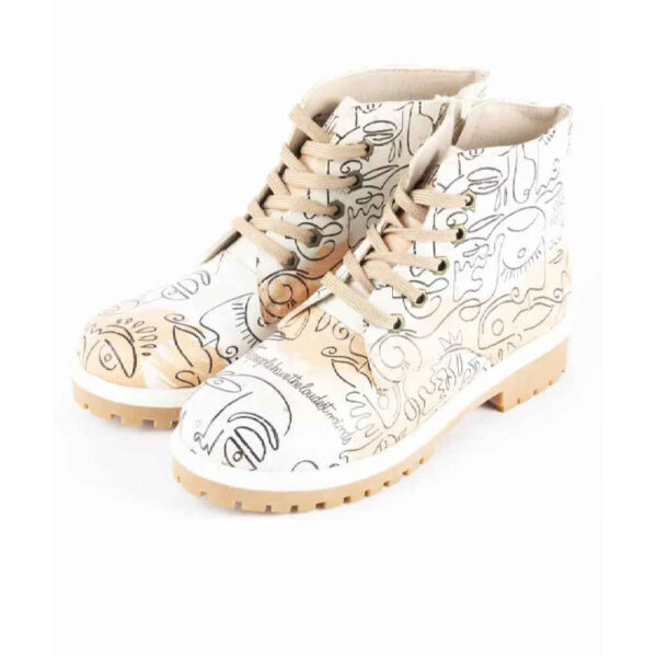 بوتات كاحل بطبعة جرافيتي للنساء – تصميم بأصابع مستديرة