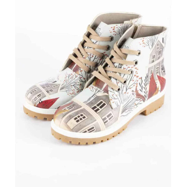 بوتات كاحل بطبعة جرافيتي للنساء – نقش منزل ريفي