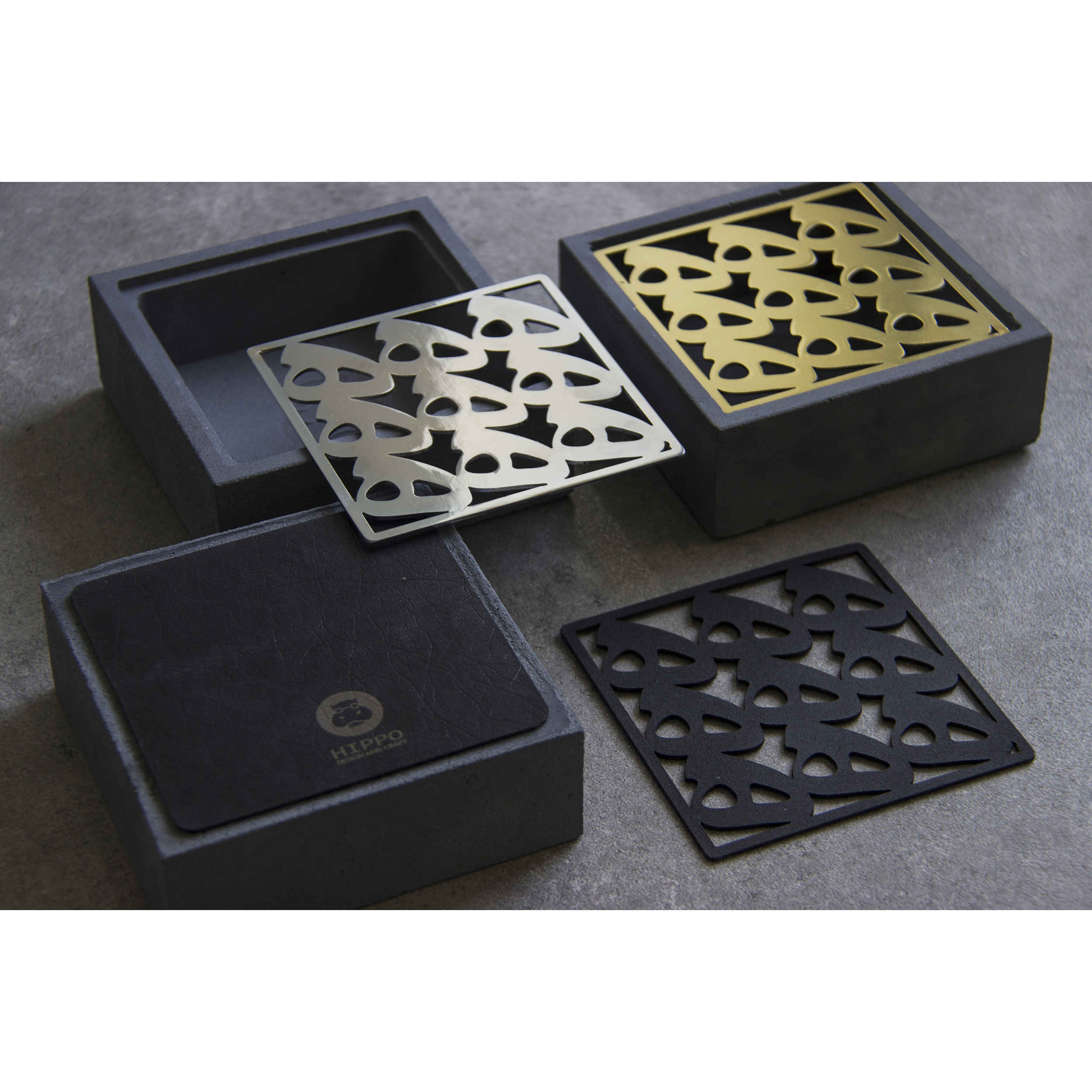 منفضة سجائر من الاسمنت الإيراني – تصميم مربع عصري حرف H