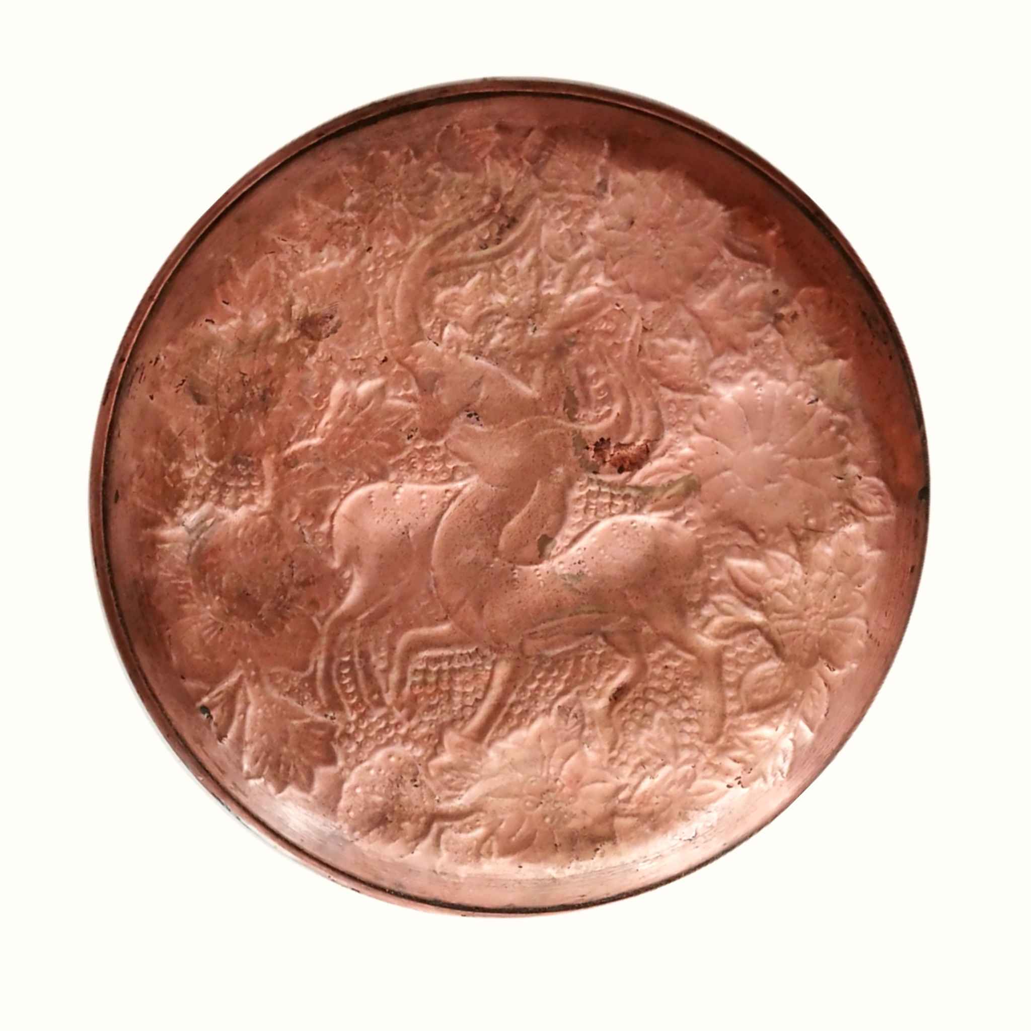 لوحة من النحاس الزخرفية بنقش محفور يدوياً مستوحى من الفن الإيراني