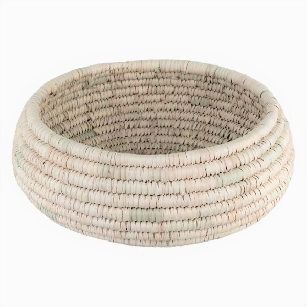 سلة تخزين أوراق النخيل المنسوجة يدويًا