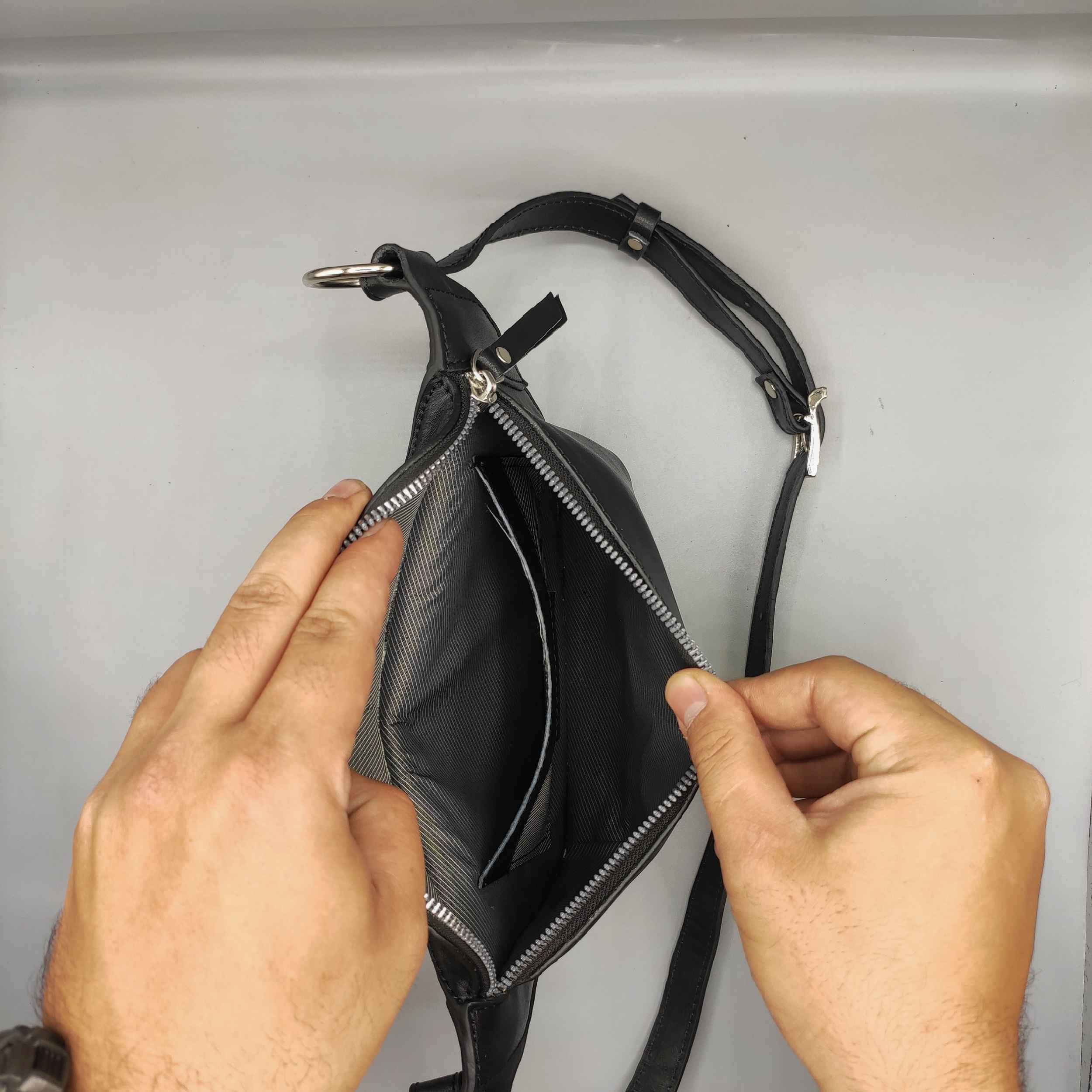 حقيبة كتف سحابية جلدية حقيقية لجميع المناسبات